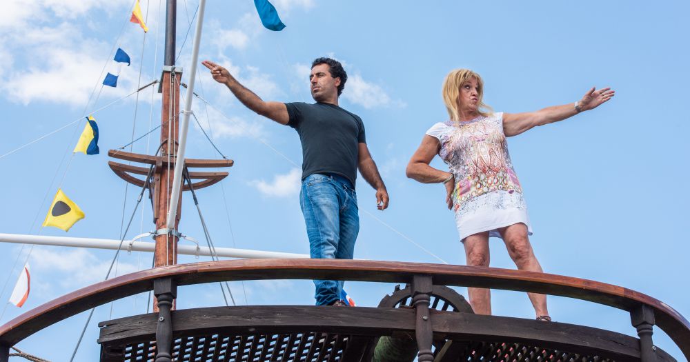 Özz Nûjen & SaraClaes Schmidt