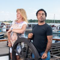 Özz Nûjen & SaraClaes Schmidt Özz Nûjen & SaraClaes Schmidt