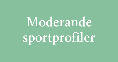 Modererande sportprofiler kombinerar scenvana med en bakgrund inom elitidrott, vilket ger dem en naturlig auktoritet och en trygg närvaro i rollen som moderator. Med erfarenhet från presskonferenser, tv-sändningar och stora evenemang är de vana vid att leda samtal, ställa relevanta frågor och skapa energi på scen. Deras förmåga att balansera professionalitet med avslappnad ton gör dem särskilt uppskattade vid galor, idrottsevent och publika intervjuer. Att anlita en sportprofil som moderator ger både trovärdighet och igenkänning – och ofta ett lyhört lyft för hela evenemanget.
